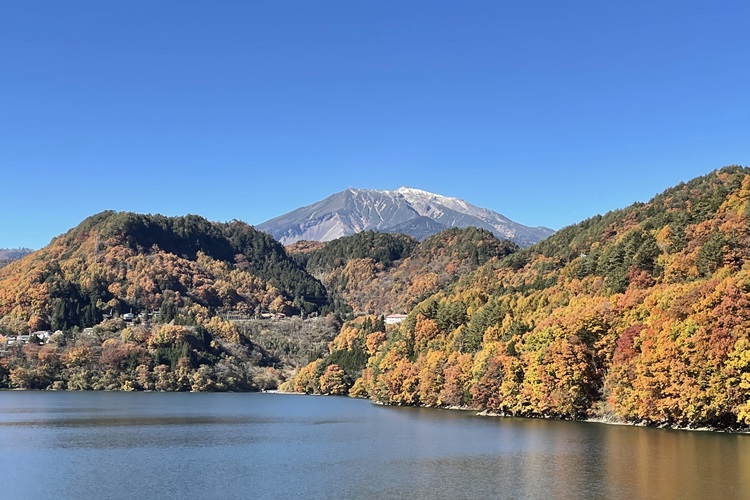 御岳湖